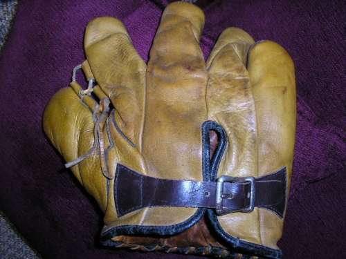 Trojan Buckleback Back